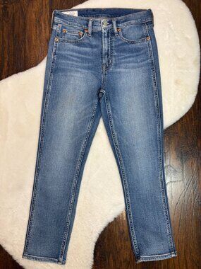 GAP Jeans 26/2 Petite Vintage Slim High-Rise Light Wash Stretch 2P